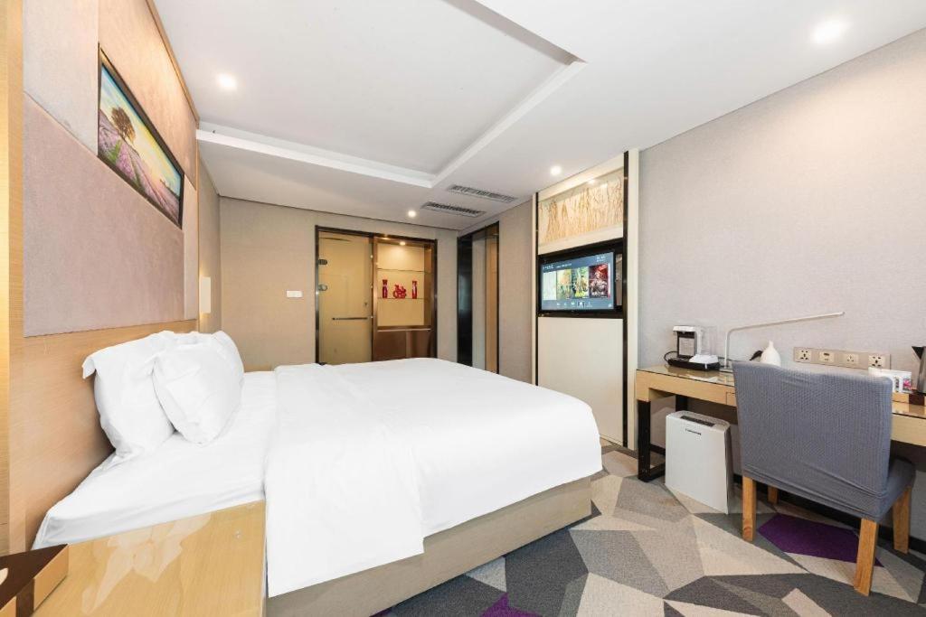 Lavande Hotel Nanchang Ai XI Hu Subway East Station Branch Dış mekan fotoğraf